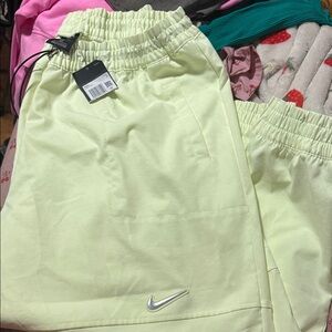 Nike women’s NWT Yellow Joggers Size 1X